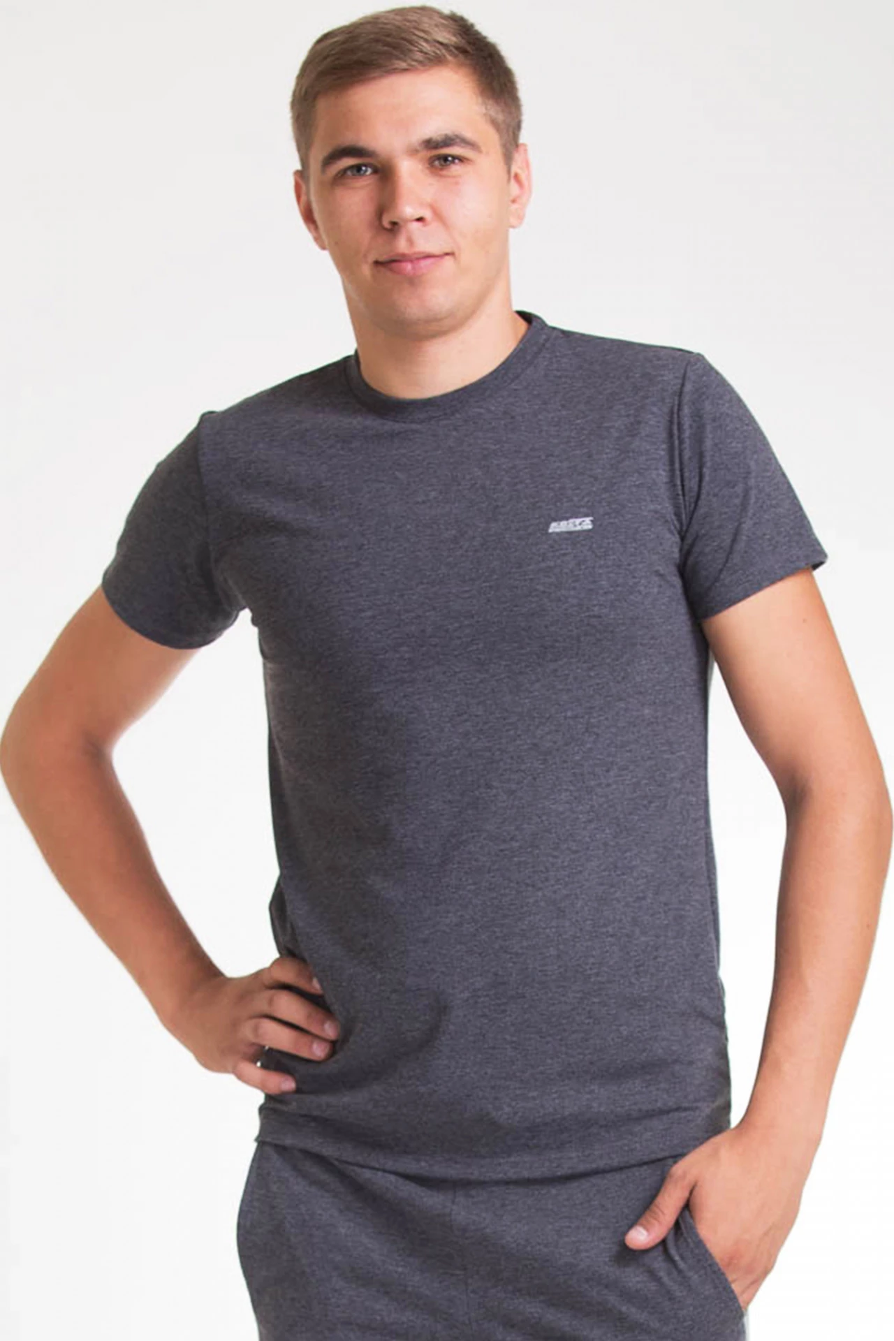 Футболка чоловіча